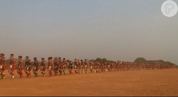 Caio Blat, de férias em uma aldeia indígena no Mato Grosso, registrou momentos do ritual que foi convidado a participar