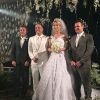 Wesley Safadão e Thyane Safadão tiveram um casamento ostentação: no Terminal Marítimo de Fortaleza, a noiva usou um vestido de R$ 72 mil em uma cerimônia avaliada em R$ 1,5 milhão, realizada no dia 1º de agosto de 2016