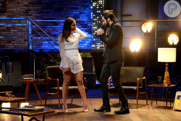 Anitta, de look curtinho, grava música romântica no DVD de Luan Santana nesta segunda-feira, dia 15 de agosto de 2016