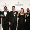 A equipe de 'Lado a Lado' recebeu o Emmy de melhor novela das mãos do ator norte-americano Jeffrey Tambor
