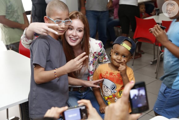 A atriz Marina Ruy Barbosa participou do evento Novembro Dourado, na Casa Ronald McDonald, em prol de crianças com câncer, na Tijuca, Zona Oeste do Rio de Janeiro, nesta terça-feira, 26 de novembro de 2013, na Tijuca, Zona Oeste do Rio de Janeiro