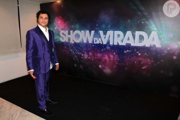 Frejat  posa nos bastidores do do 'Show da Virada', em 27 de novembro de 2013