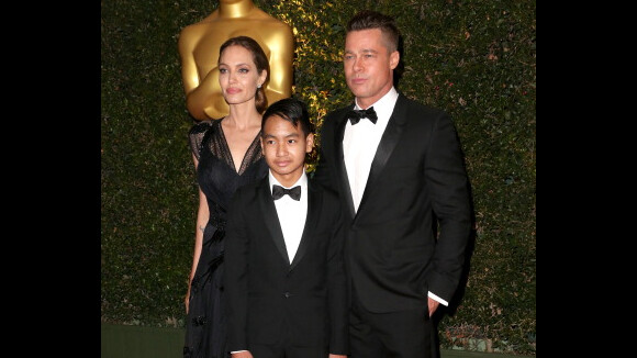 Angelina Jolie não comprou ilha de presente para Brad Pitt; paraíso está à venda
