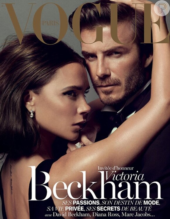 O casal David Beckham e Victoria estampa a capa da edição especial de Natal da 'Vogue Paris' em dezembro