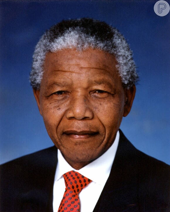 Conhecido como 'Mandiba' em seu país, ele foi considerado um dos maiores heróis da luta negra pela igualdade de direitos e um dos principais responsáveis pelo fim do apartheid em 1993