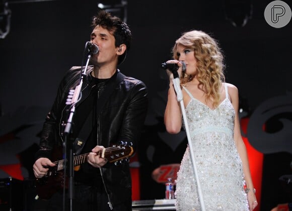 Taylor Swift, entre novembro de 2009 e fevereiro de 2010, namorou o cantor John Mayer, que atualmente está em um relacionamento com Katy Perry. Ela escreveu a música 'Dear John', que narra como ela ficou arrasada depois do fim do namoro