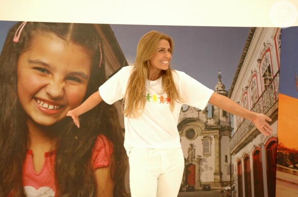 Giovanna Antonelli exibiu fios longos e loiros no 'Criança Esperança' de 2007