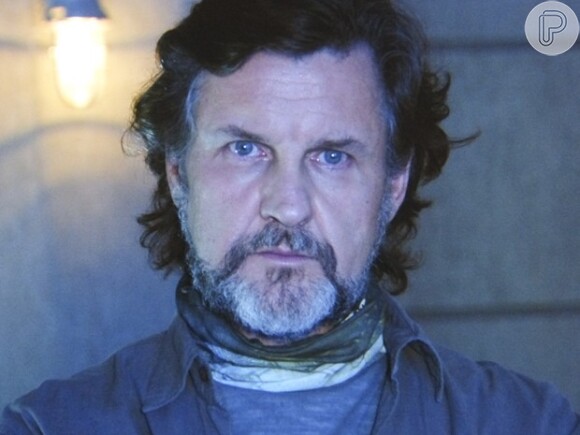 LC (Antonio Calloni) tem que escolher entre William (Thiago Rodrigues) e Lili (Juliana Paiva) e decide que os dois devem ir para a Comunidade, em 'Além do Horizonte)