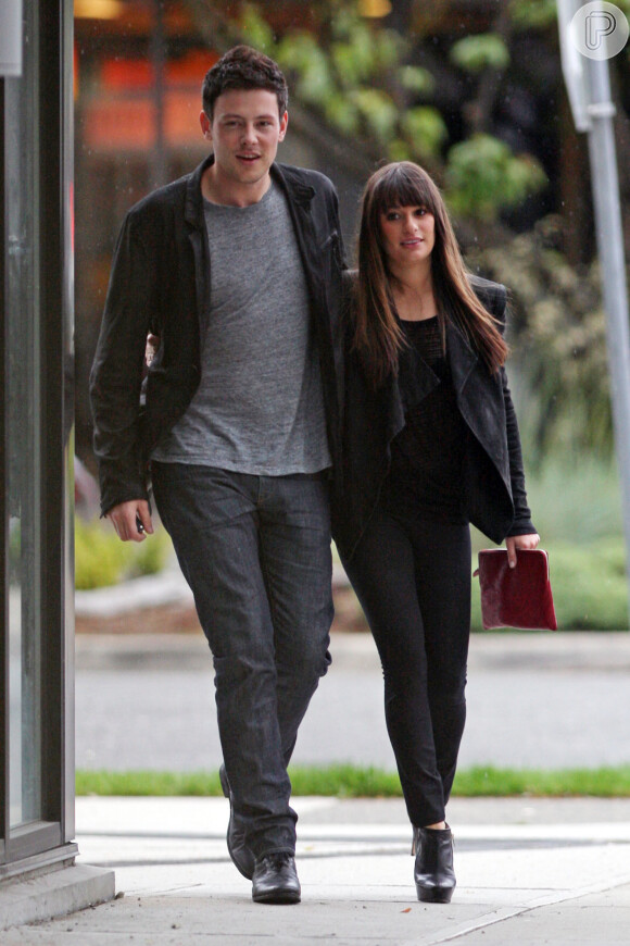 Lea Michele e Cory Monteith assumiram o romance em fevereiro de 2012