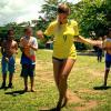 Beyoncé aparece 'quase sambando' com crianças brasileiras em vídeo de divulgação de seu novo álbum