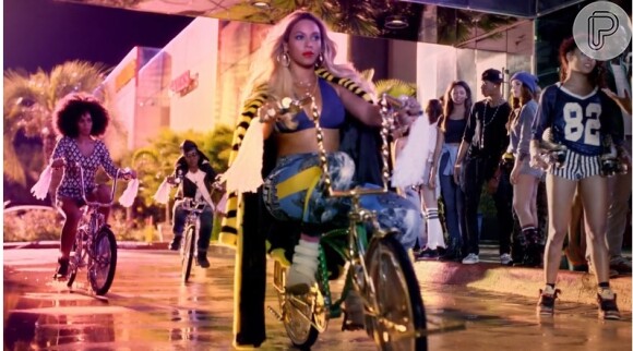 Beyoncé gravou dezessete clipes para lançar junto com seu quinto álbum