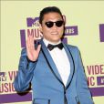 A versão boneco de Psy é bem parecida com o cantor real