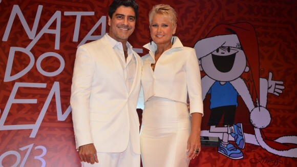 Xuxa curte noite com Junno Andrade em evento beneficente em São Paulo