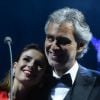 Paula Fernandes parou de cantar durante dueto com Andrea Bocelli e alegou estar nervosa ao dividir o palco com o tenor italiano