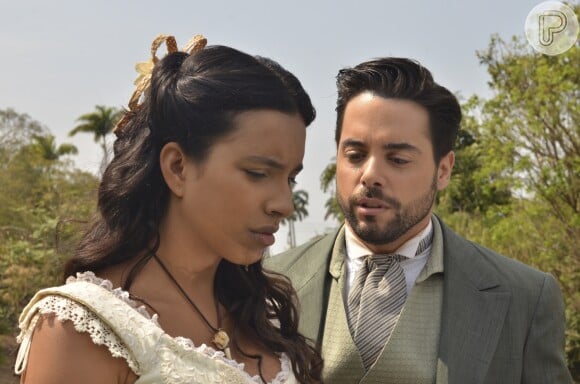 Miguel (Pedro Carvalho) e Juliana (Gabriela Moreyra) são presos, no capítulo que vai ao ar na quinta-feira, dia 27 de outubro de 2016, na novela 'Escrava Mãe'