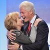 Hillary Clinton é casada desde 1975 com Bill Clinton, que foi 42º presidente dos Estados Unidos, por dois mandatos, entre 1993 e 2001