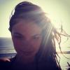 Isis Valverde está de férias no Caribe; a atriz beijará Camila Morgado em 'O Canto da Sereia', que estreia em 8 de janeiro de 2013