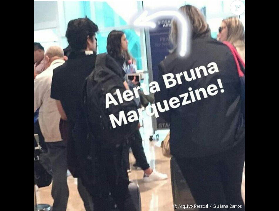 Bruna Marquezine foi clicada por uma brasileira no aeroporto de Barcelona