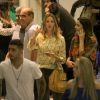 Luana Piovani e Pedro Scooby passearam juntos em shopping da Zona Sul quase três meses após anunciarem o fim do casamento, na noite deste sábado, 22 de outubro de 2016