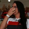 Graciele Lacerda se emociona e vai as lágrimas durante a partida entre Corinthians e Flamengo, seu time do coração