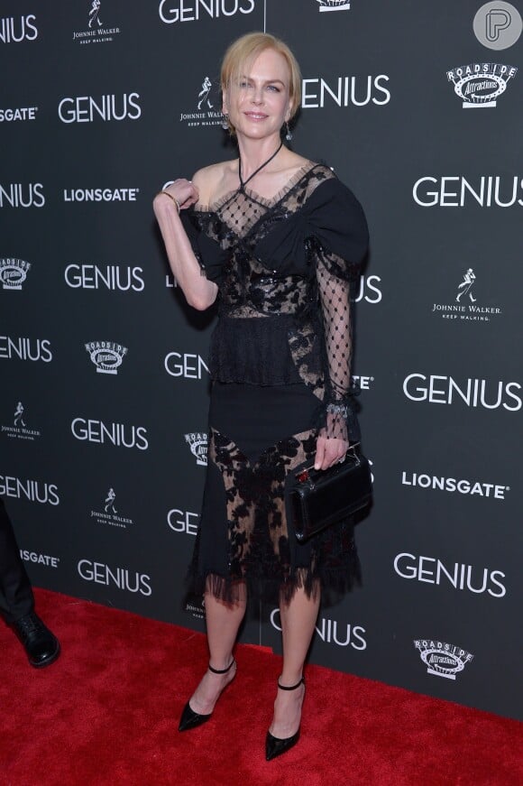 Nicole Kidman apostou em vestido da marca Rodarte, com transparências e bordados, na pré-estreia do filme 'Genius', em Nova York
