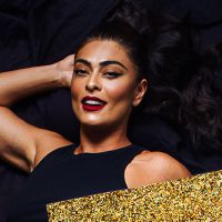 Juliana Paes presenteia seguidores com foto sensual no Instagram: '7 milhões!'