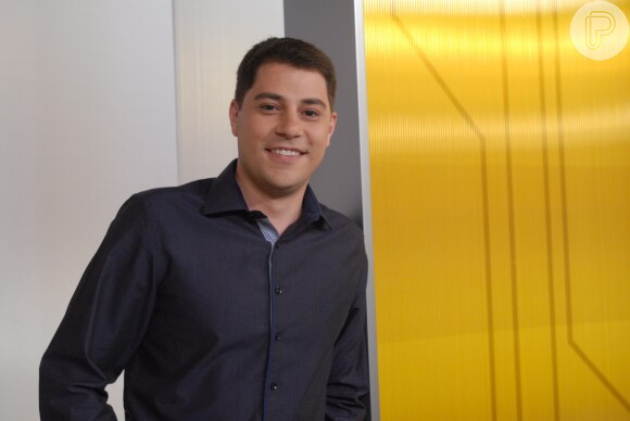 Evaristo Costa, fora do 'JH' por conjuntivite, ganha elogios na web nesta sexta-feira, dia 28 de outubro de 2016