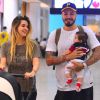 Ex-BBBs Fernando Medeiros e Aline Gotschalg postaram um vídeo no Snapchat com o filho, Lucca, de 5 meses