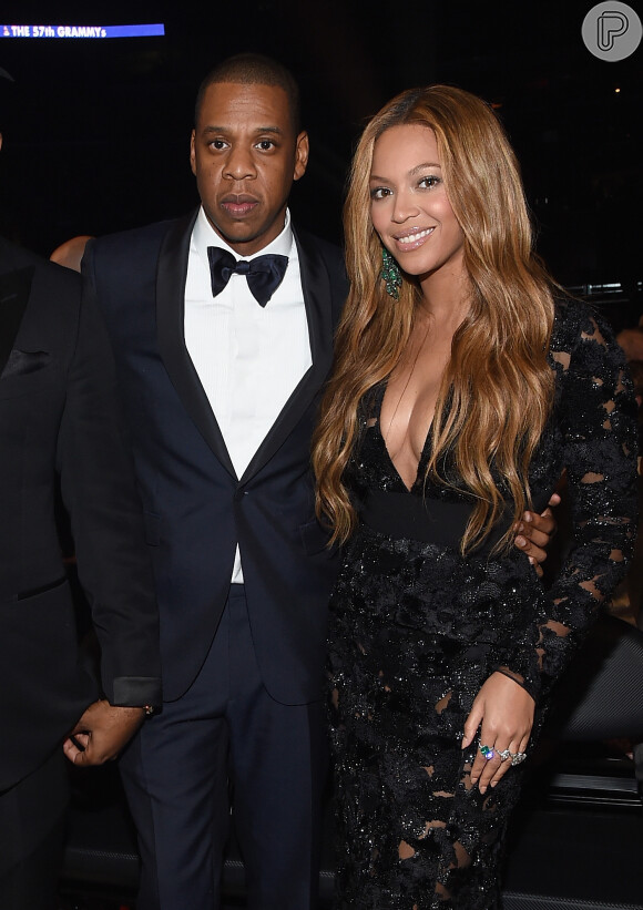 Beyoncé e o marido, Jay-Z, se fantasiaram de Barbie e Ken para curtirem festa de Halloween, nesta segunda-feira, 31 de outubro de 2016
