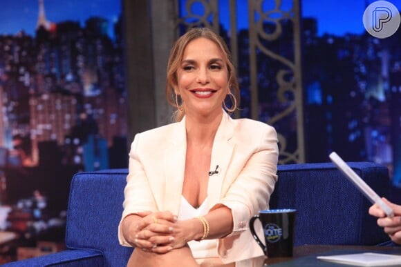 Ivete Sangalo não gostou da reportagem da Record sobre uma briga que teve com o irmão e resolveu boicotar a emissora