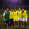 Neymar joga futebol com amigos