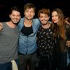 Raphael Sander com amigos em festa no Rio