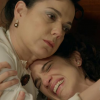 Teresa (Roberta Gualda) recebe os socorros de Beatrice (Bete Coelho) e Juliana (Gabriela Moreyra), no capítulo que vai ao ar na terça-feira, dia 15 de novembro de 2016, na novela 'Escrava Mãe'