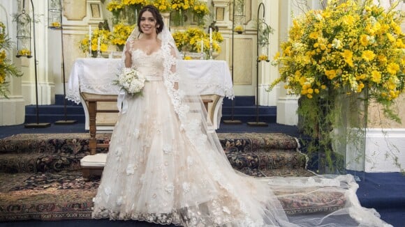 Vestido de noiva de Shirlei na novela 'Haja Coração' é avaliado em R$ 15 mil