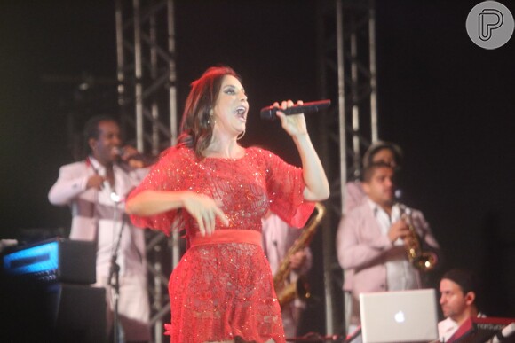 Ivete Sangalo comemorou no palco os seus 20 anos de carreira