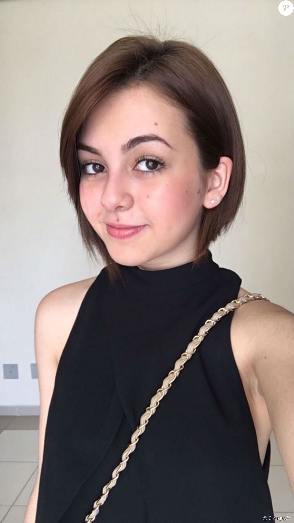 Klara Castanho ganhou elogios ao postar foto de biquíni, na praia do Pepê, na Barra da Tijuca, Zona Oeste do Rio de Janeiro, nesta terça-feira, 15 de novembro de 2016: 'Maravilhosa'