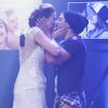 Rayanne Morais e Douglas Sampaio ficaram noivos após um pedido de casamento do ator no programa 'A Hora do Faro', do apresentador Rodrigo Faro