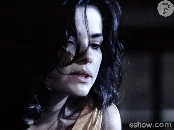 Aline (Vanessa Giácomo) é presa antes de conseguir fugir para a Bélgica, em 'Amor à Vida'