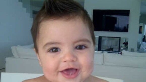 Milan, o filho de Shakira e Gerard Piqué, completa 1 ano viajando pelo mundo