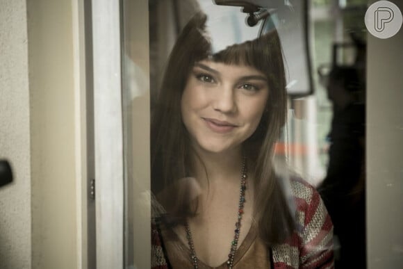 Alice Wegmann volta como Marina em 'A Lei do Amor' em janeiro de 2017