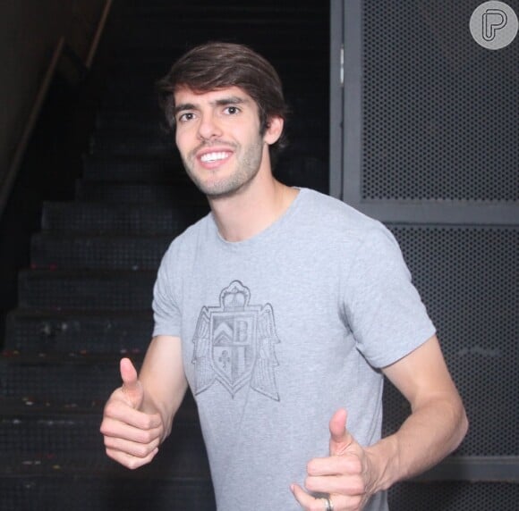 Kaká havia se declarado solteiro depois de ser visto em casamento de jogador na companhia de Carolina Dias