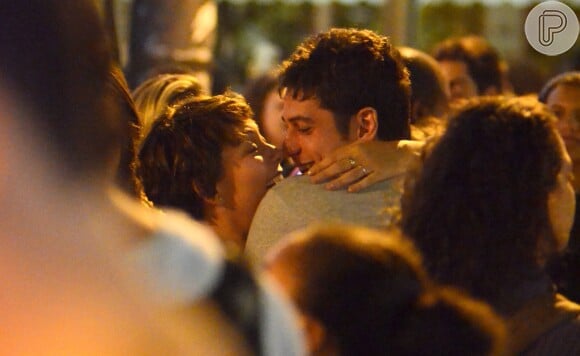 Fabiula Nascimento e Marco Pigossi foram vistos aos beijos em outubro passado no Rio