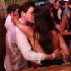 Mariana Rios troca beijos com o namorado, Ivens Neto, em show da Banda Eva na noite desta segunda-feira, 2 de janeiro de 2017, em Trancoso
