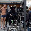 David Beckham grava comercial para divulgar sua linha de roupas íntimas em parceria com a loja de departamento H&M