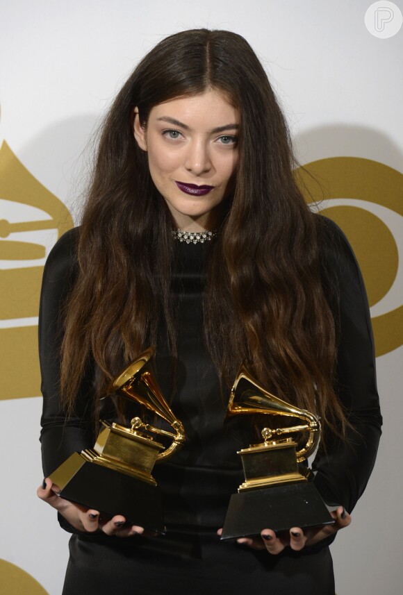 Lorde vence dois prêmios incluindo Canção do Ano com 'Royals', no Grammy Awards 2014