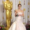Vestido Dior usado por Jennifer Lawrence no Oscar 2013 rendeu à atriz o título de mais bem vestida do ano pela revista 'Time'