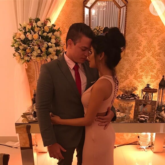 Munik e Anderson Felício planejam se casar no final deste ano