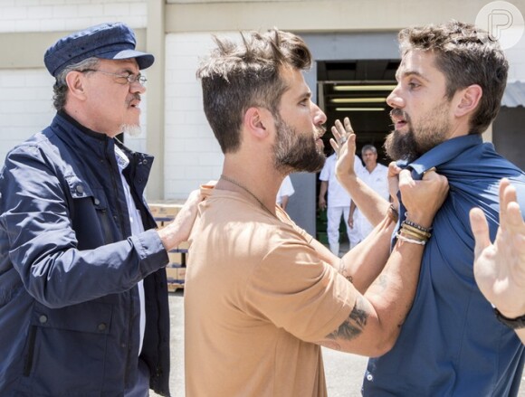 Mario (Bruno Gagliasso) diz a Cesar (Rafael Cardoso) que já sabe que ele mandou matá-lo, na Bahia, em cenas dos próximos capítulos da novela 'Sol Nascente'