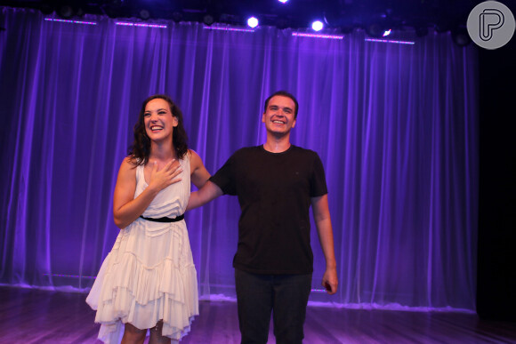 Adriana Birolli foi pedida em casamento neste sábado, 14 de janeiro de 2017