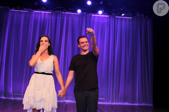 Adriana Birolli foi pedida em casamento neste sábado, 14 de janeiro de 2017